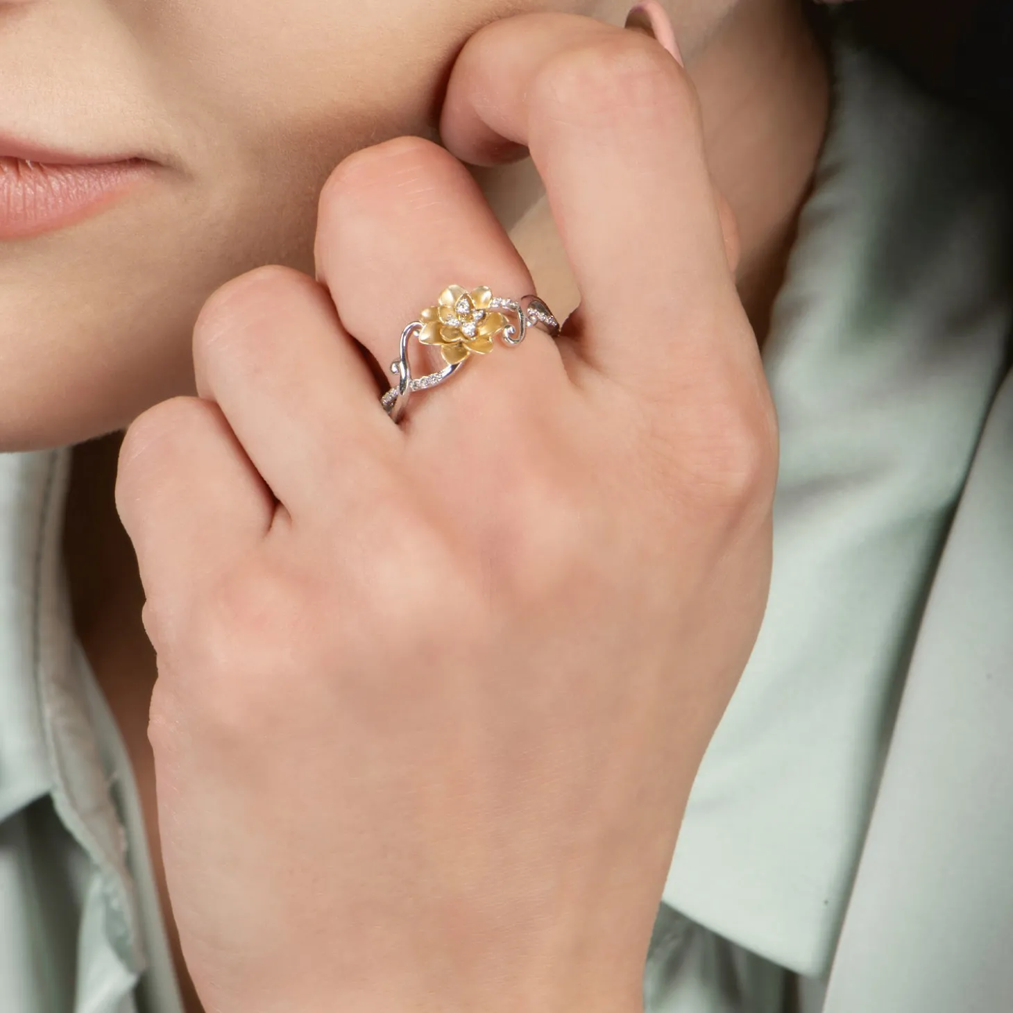 Enchanted Disney Fine Jewelry Sterling Silver and 10K Yellow Gold 1/10 CTTW Tiana Water Lily Ring