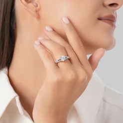 Enchanted Star Lab Grown Diamond 14K Gold Ariel Mermaid Fin Engagement Ring